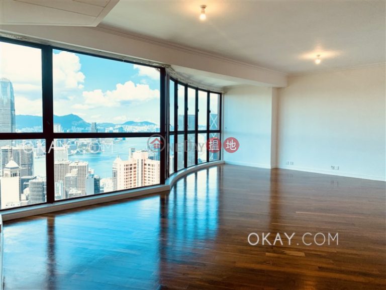 Beautiful 3 bedroom on high floor with parking | Rental