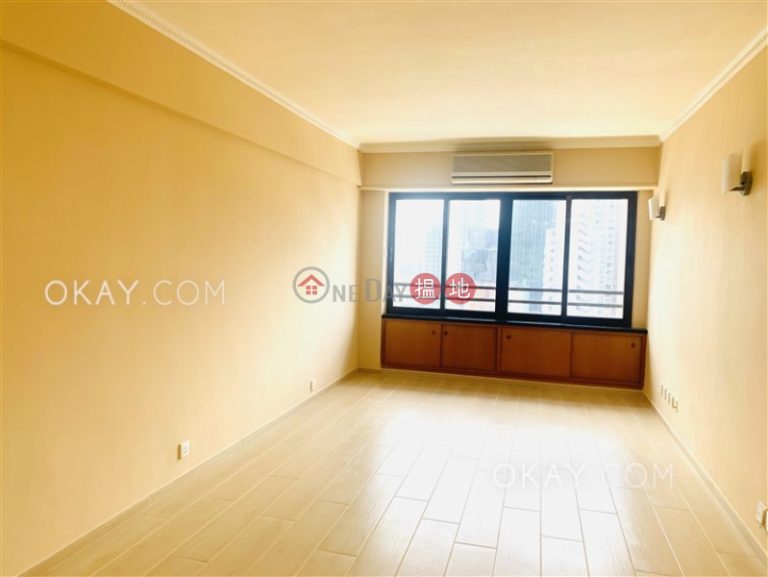Efficient 3 bedroom with parking | For Sale