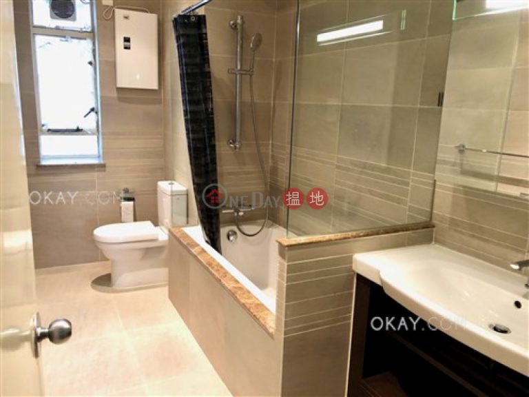 Efficient 4 bedroom with balcony & parking | Rental