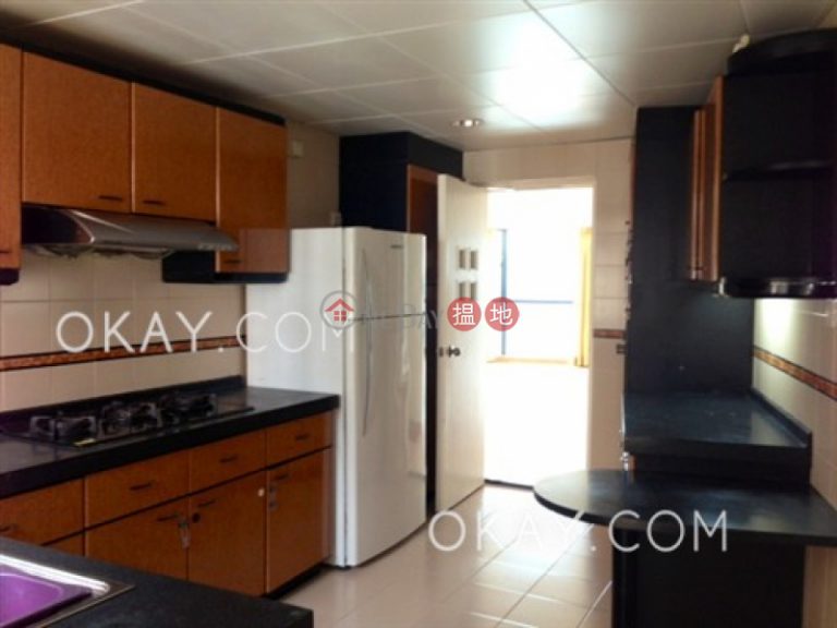 Unique 4 bed on high floor with harbour views & parking | Rental