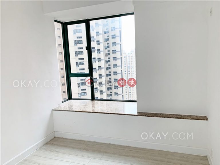 Elegant 3 bedroom with parking | Rental