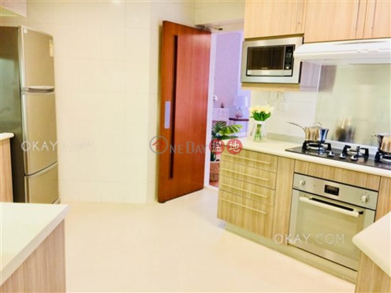 Efficient 3 bedroom in Mid-levels East | Rental