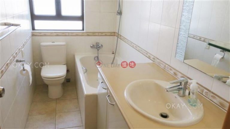 Luxurious 3 bed on high floor with rooftop & balcony | For Sale
