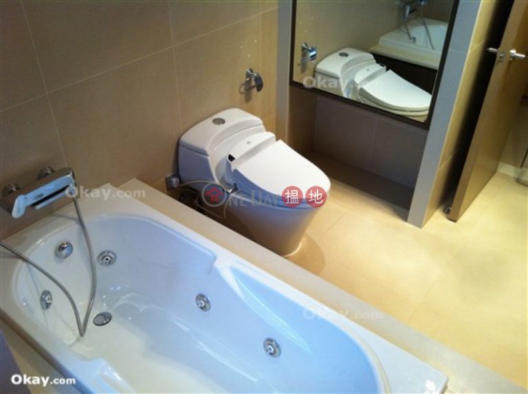 Exquisite 2 bedroom on high floor with parking | Rental