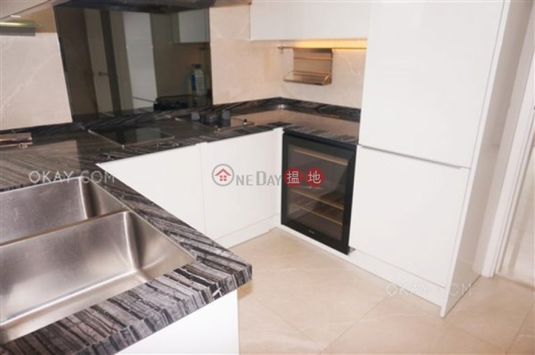 Stylish 3 bedroom on high floor with balcony | Rental
