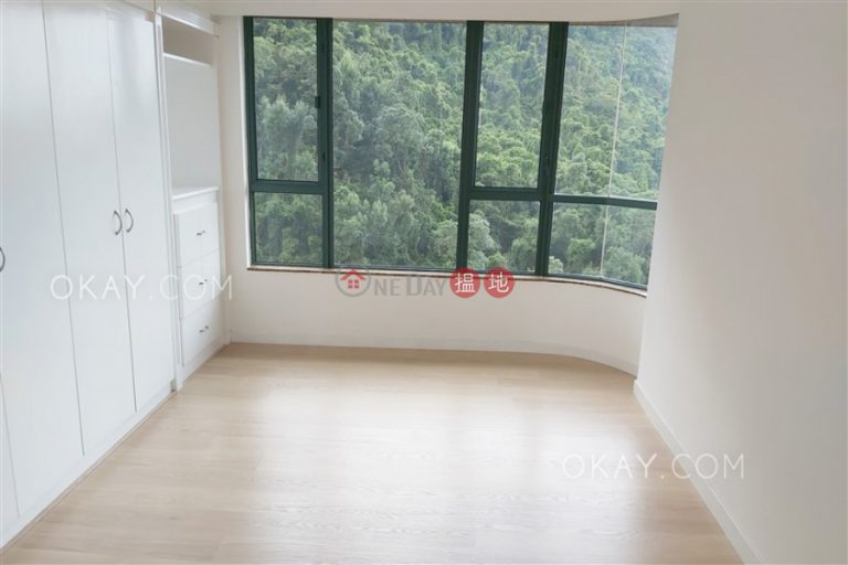 Unique 3 bedroom with parking | Rental