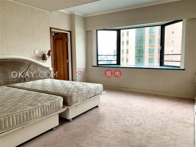 Efficient 4 bedroom with balcony | For Sale