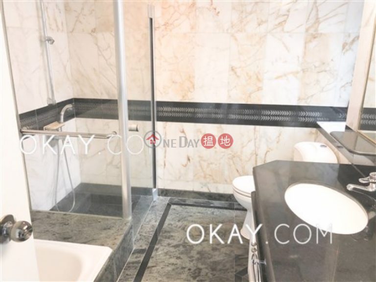 Luxurious 3 bedroom with parking | Rental