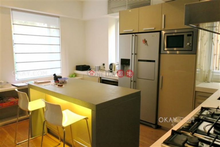Gorgeous 2 bedroom with terrace | Rental