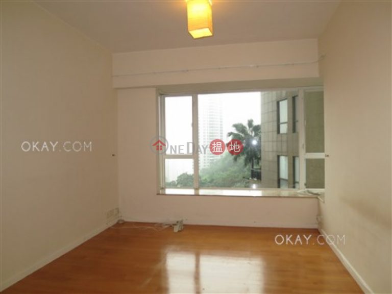 Lovely 3 bedroom in Mid-levels Central | For Sale