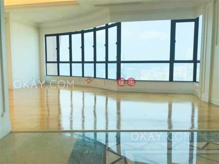 Stylish 4 bed on high floor with sea views & terrace | Rental