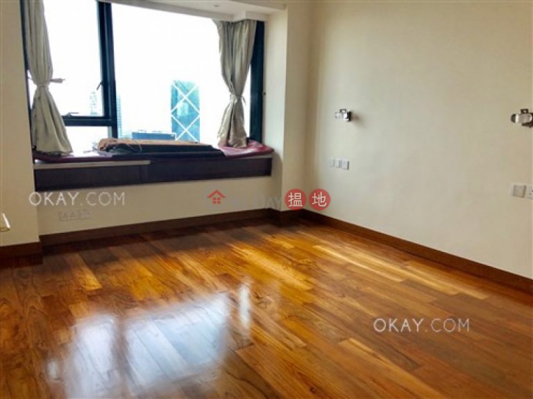 Luxurious 3 bedroom with balcony & parking | For Sale