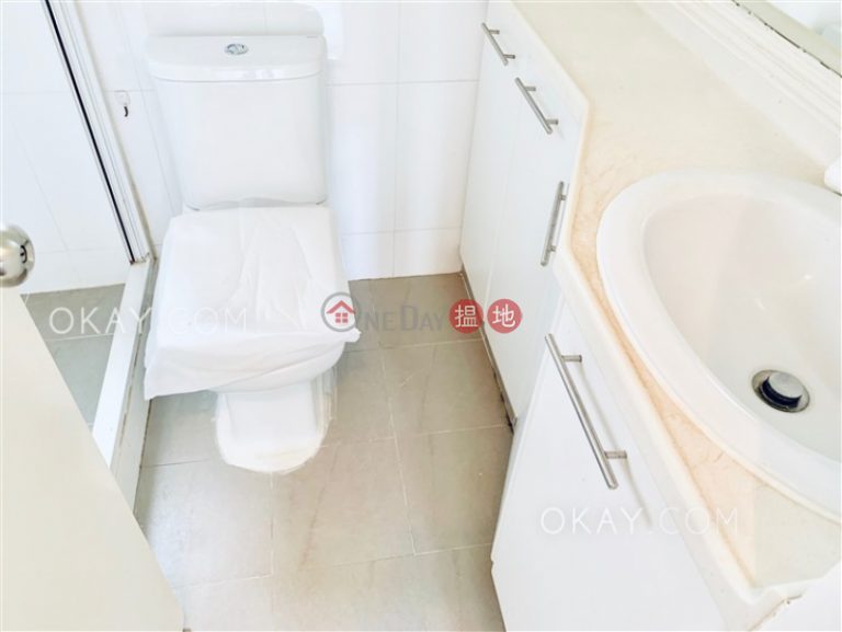 Tasteful 3 bed on high floor with harbour views | Rental