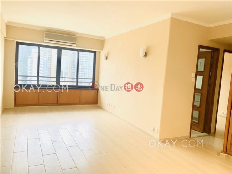 Efficient 3 bedroom with parking | For Sale