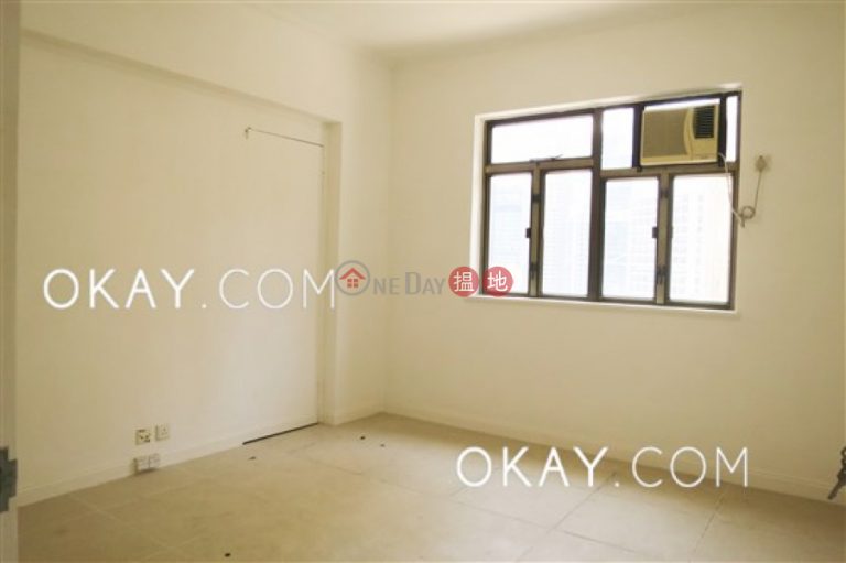 Gorgeous 3 bedroom in Mid-levels Central | Rental