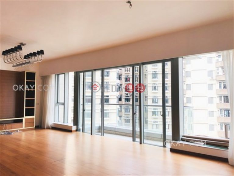 Luxurious 3 bedroom with balcony | Rental