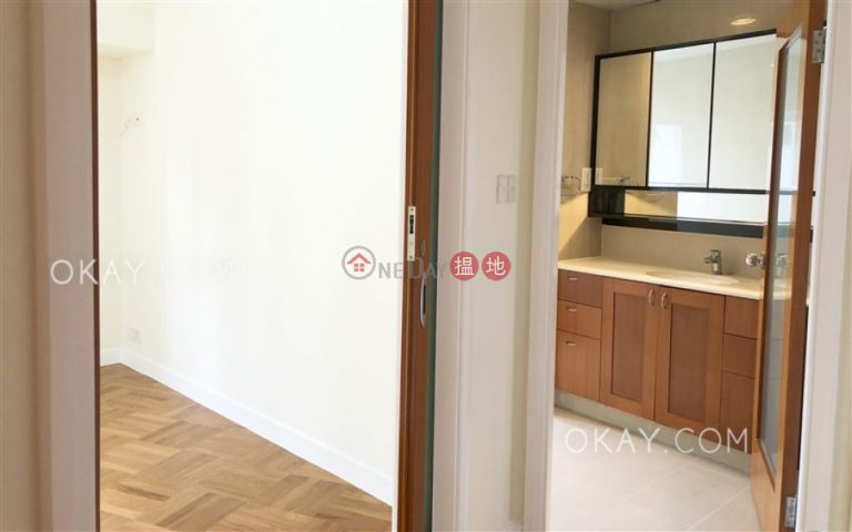 Rare 1 bedroom with parking | Rental