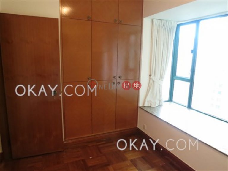 Tasteful 2 bedroom with parking | Rental