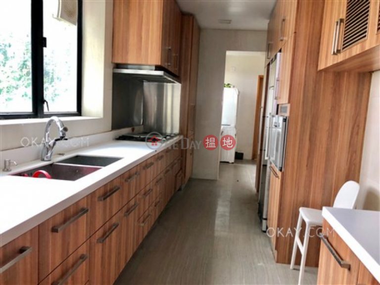 Luxurious 3 bedroom with balcony & parking | For Sale