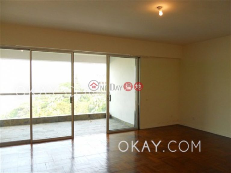 Rare 4 bedroom with balcony & parking | Rental