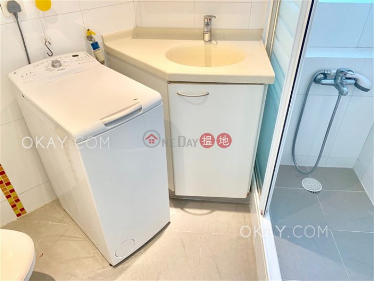 Tasteful 3 bed on high floor with harbour views | Rental