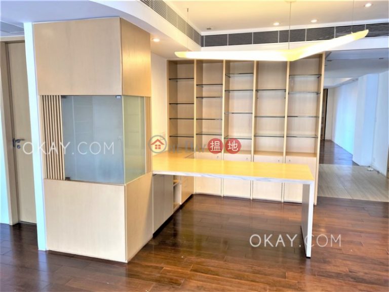 Stylish 2 bedroom with sea views & parking | For Sale