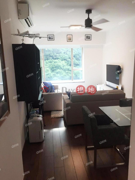 Hillsborough Court | 2 bedroom Mid Floor Flat for Sale