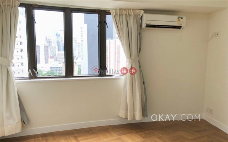 Rare 1 bedroom with parking | Rental