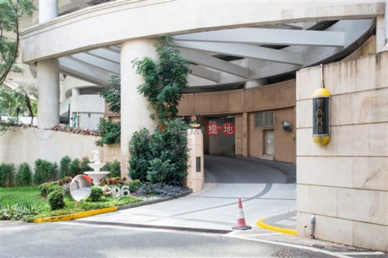 Luxurious 3 bedroom with parking | Rental