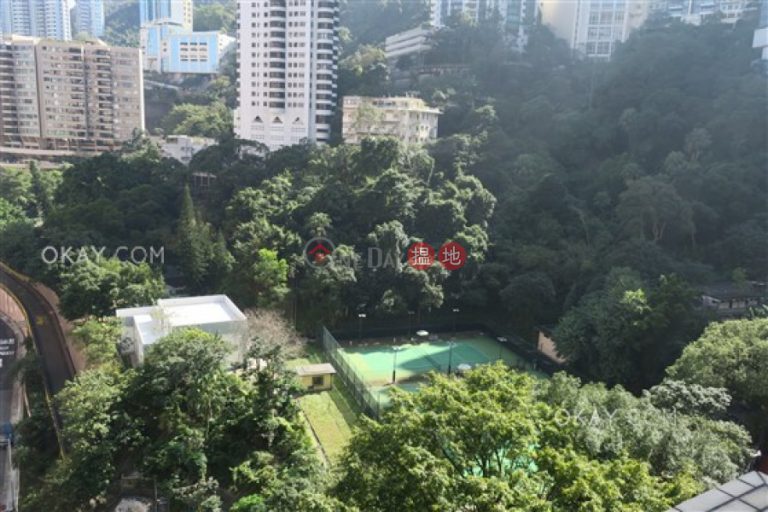 Efficient 4 bedroom with balcony & parking | Rental