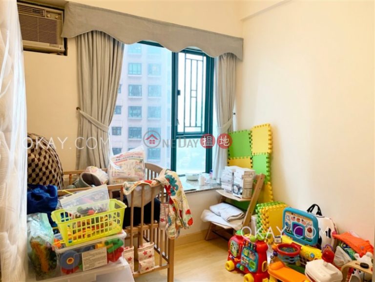Stylish 3 bedroom with parking | Rental
