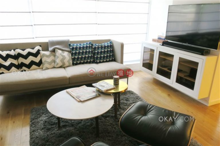 Gorgeous 2 bedroom with terrace | Rental