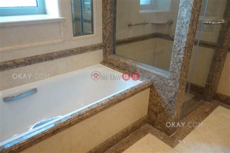 Exquisite 3 bedroom with sea views, balcony | Rental