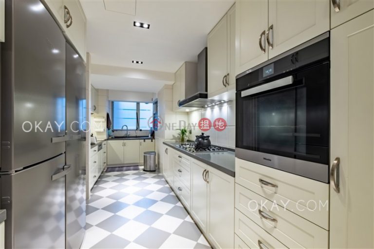 Lovely 3 bedroom in Mid-levels Central | For Sale