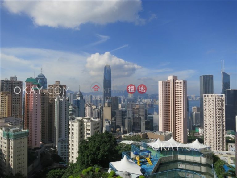 Lovely 4 bedroom with balcony & parking | Rental