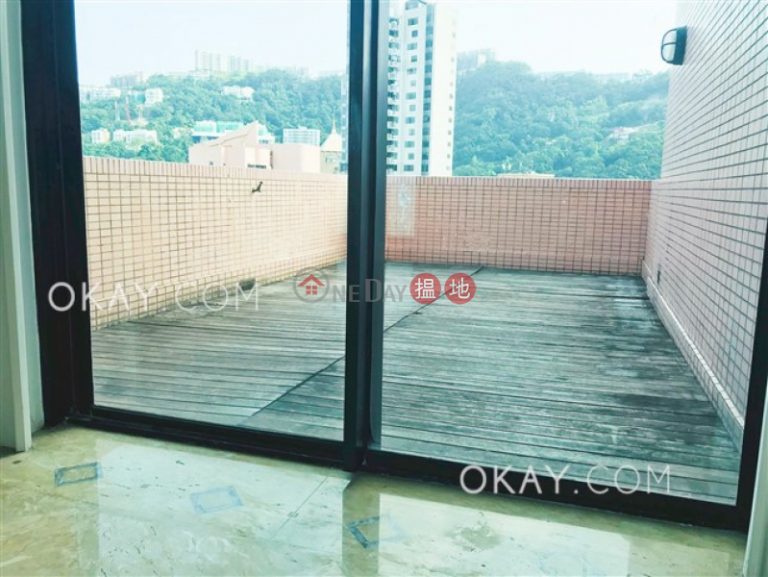 Stylish 4 bed on high floor with sea views & terrace | Rental