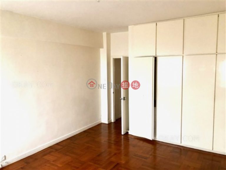 Efficient 4 bedroom with balcony & parking | Rental