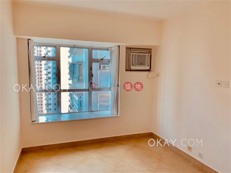 Tasteful 3 bed on high floor with harbour views | Rental