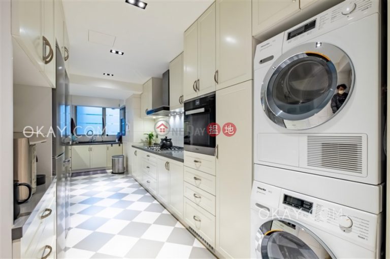Lovely 3 bedroom in Mid-levels Central | For Sale