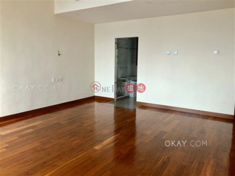 Luxurious 3 bedroom with balcony & parking | For Sale