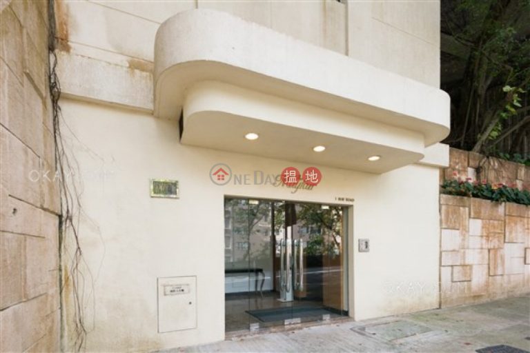 Luxurious 3 bedroom with balcony & parking | For Sale
