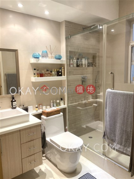 Lovely 3 bedroom with terrace | Rental