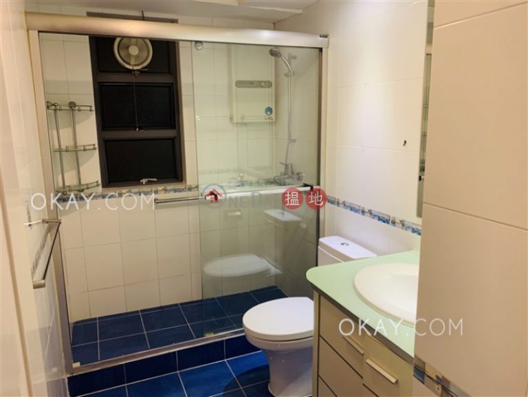Efficient 3 bed on high floor with balcony & parking | Rental