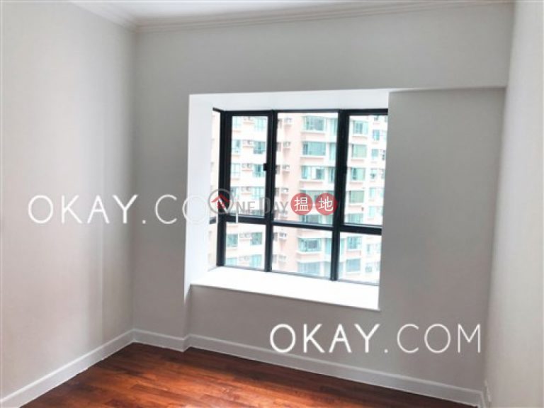 Luxurious 3 bedroom with parking | Rental