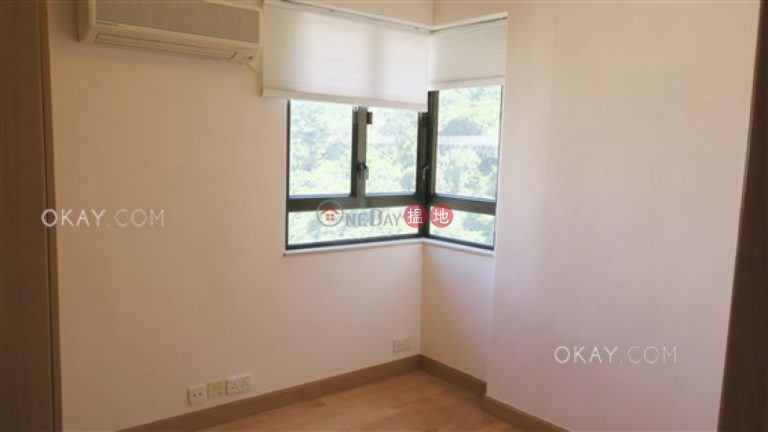 Luxurious 3 bed on high floor with rooftop & balcony | For Sale