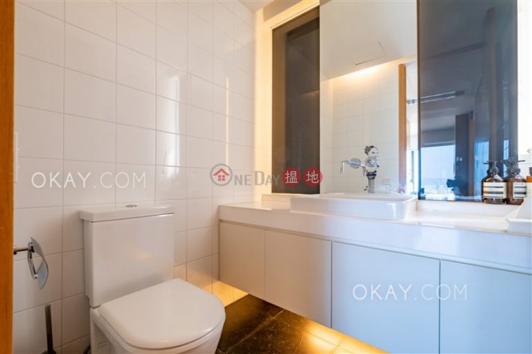 Gorgeous 3 bedroom in Mid-levels Central | For Sale