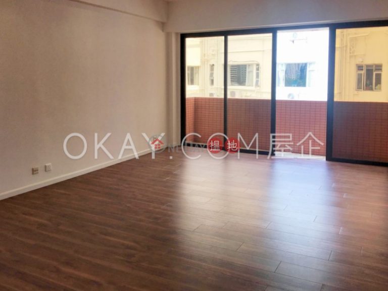 Efficient 3 bed on high floor with balcony & parking | Rental