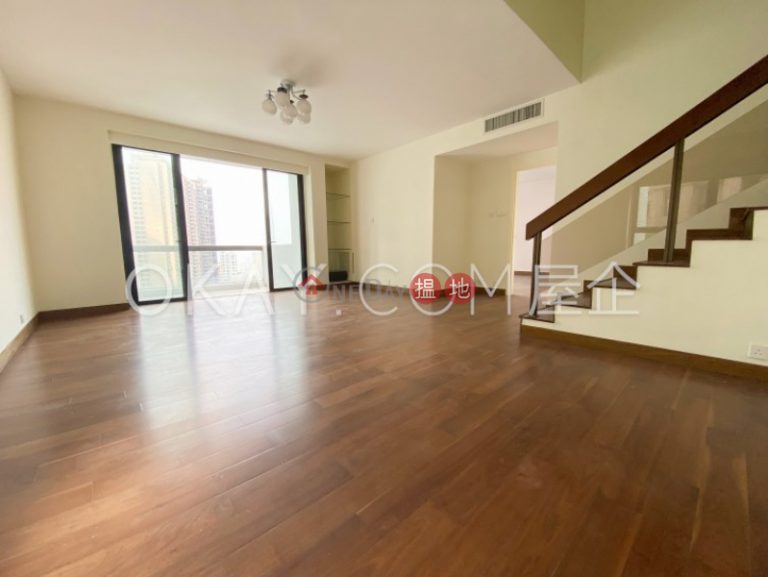Rare 3 bedroom with balcony & parking | Rental