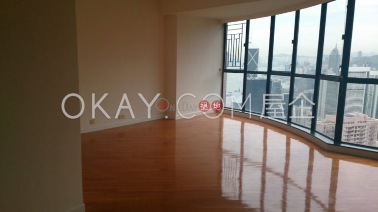 Luxurious 3 bed on high floor with harbour views | Rental