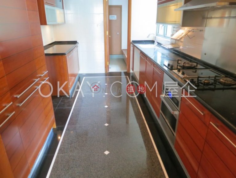 Beautiful 3 bedroom in Mid-levels Central | Rental